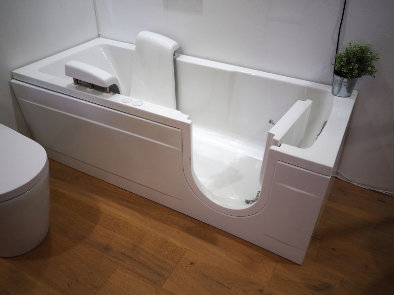 Double-ended Bathtub